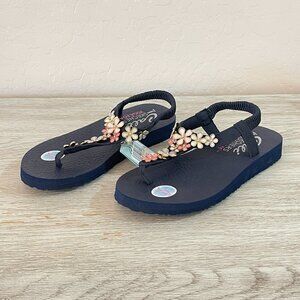 New Skechers Cali Yoga Foram Sandals 6 Navy Blue Multi Flower NWT
